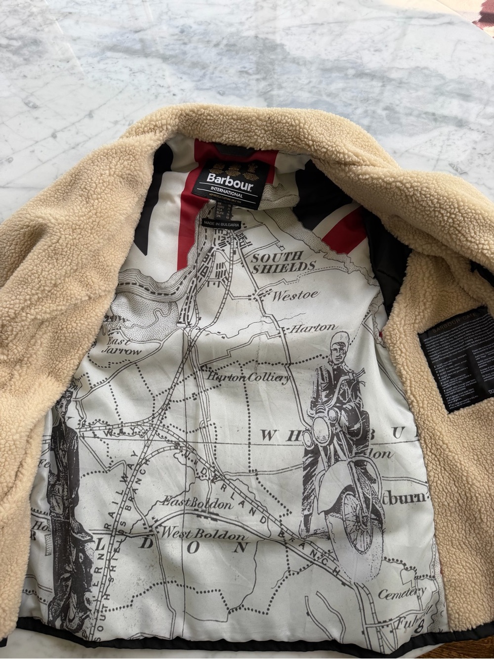 Barbour Black Utility Jacket with Cream Sherpa Collar - Picture 4 of 6